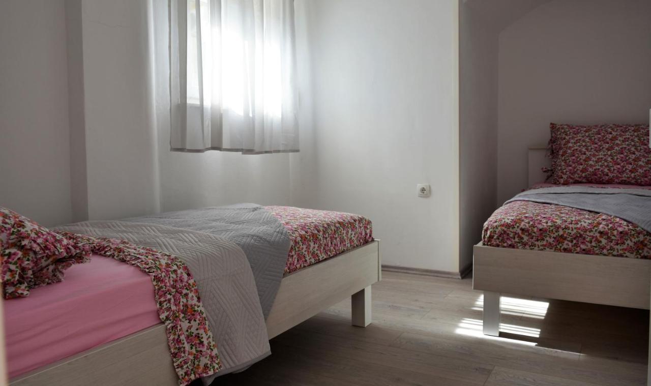 Apartment Meryl Mravince Exteriér fotografie